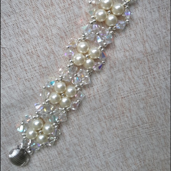 NWT Swarovski Crystal Pearls Bracelet - Picture 5 of 8